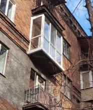 Революционная 12